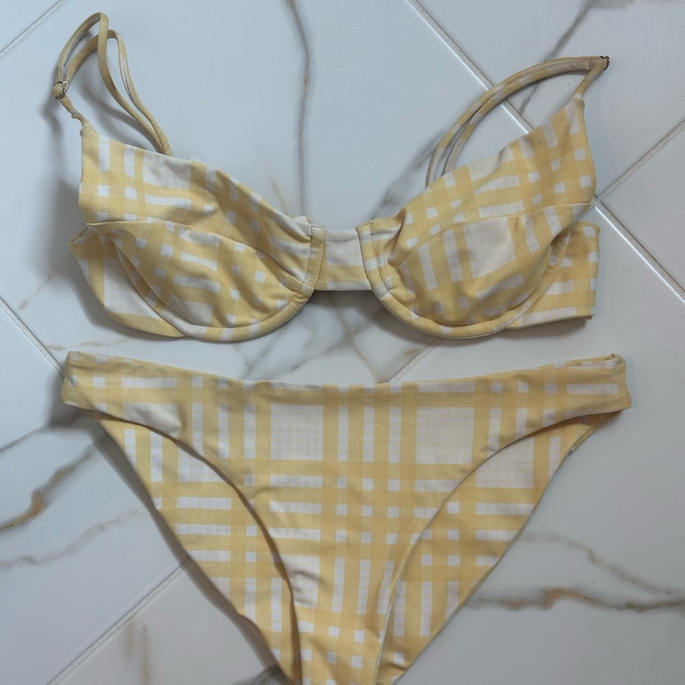 Skatie - Gingham Bikini Top